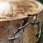 Risse fixiert mit Draht