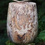 Nr. 74 | Urne aus stockiger Buche, Querholz
